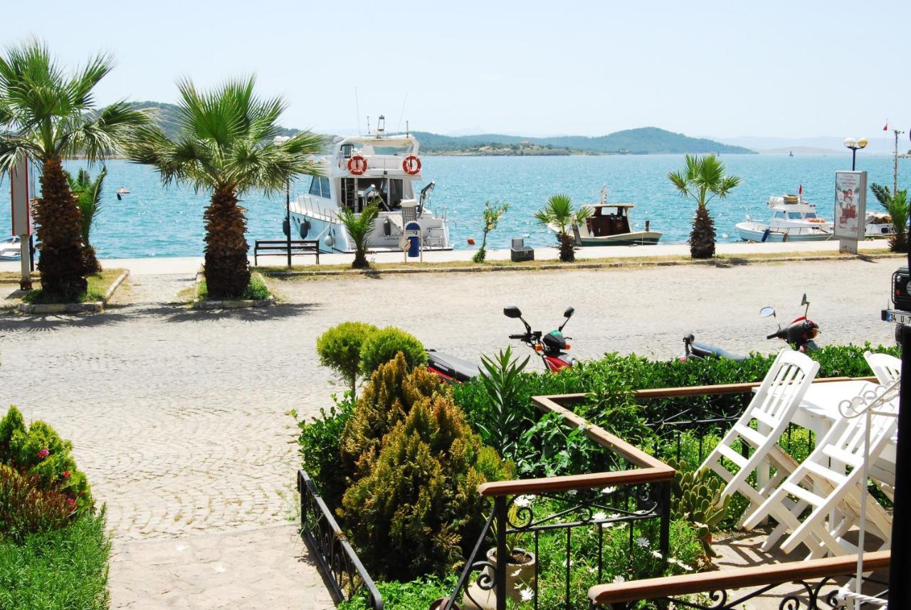 Aliye Hanim Hotel ไอวาลิค ภายนอก รูปภาพ